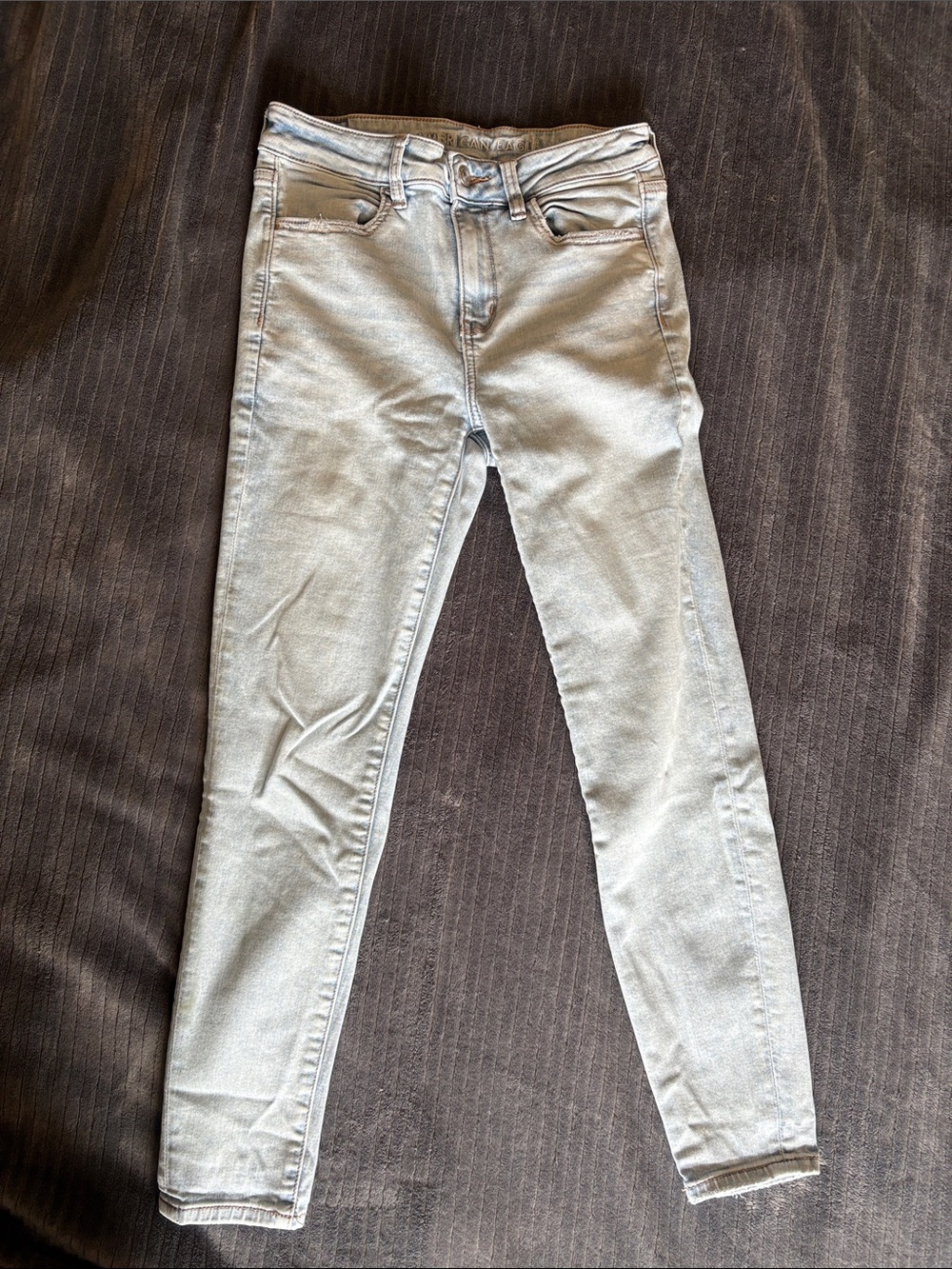 Slim Fit Women's Jeans - Light Wash